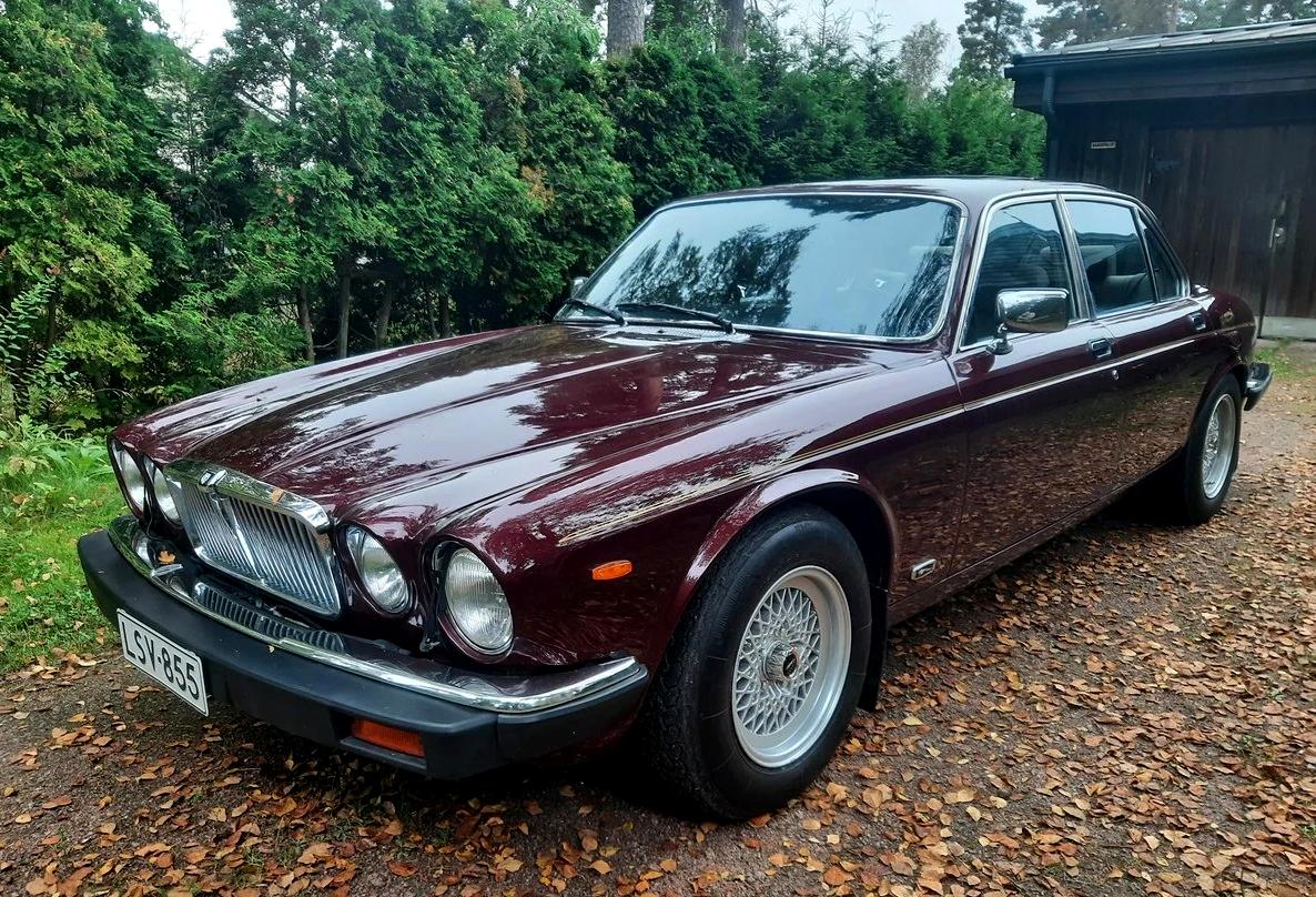 Image of Jaguar XJ6